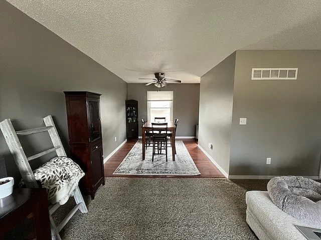 5915 N Linwood Ave — Photo 4