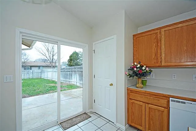 31 N State St — Photo 18