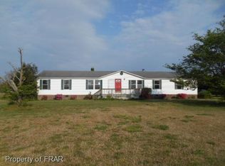 1030 McLamb Rd, Newton Grove, NC 28366