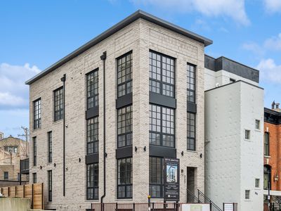 327 W Armitage Ave #1, Chicago, IL, 60614