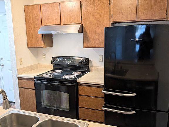 5th image of 816 124th St SW #C
