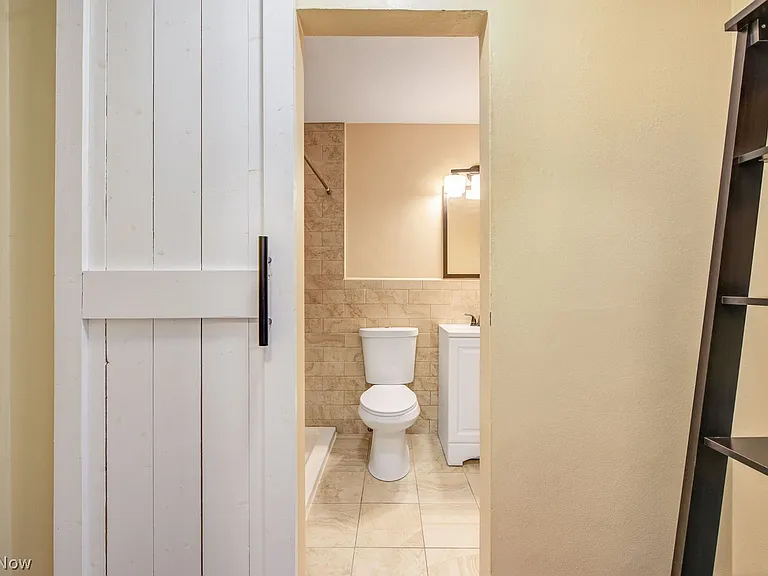 11720 Edgewater Dr #310 — Photo 13