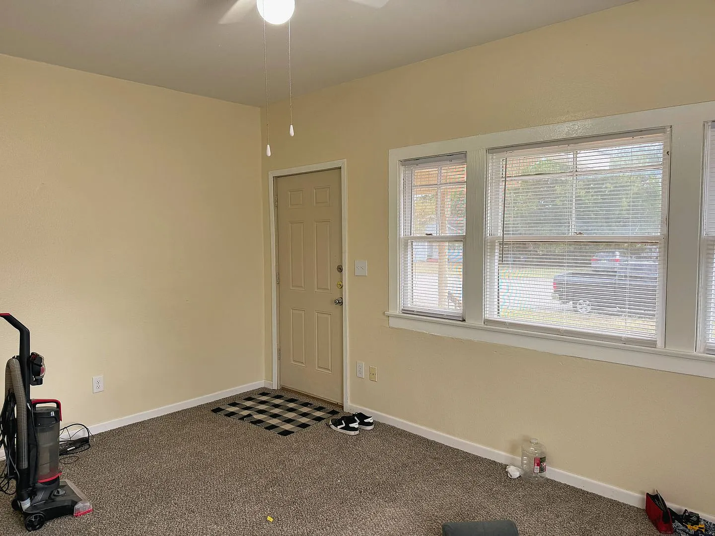 1652 Collins Ave — Photo 3