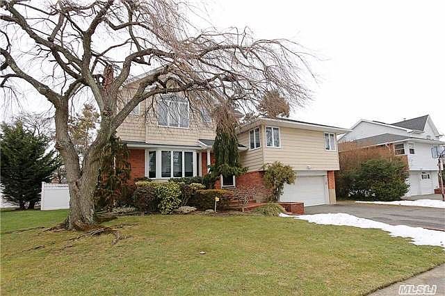 1st image of 53 Maplewood Dr