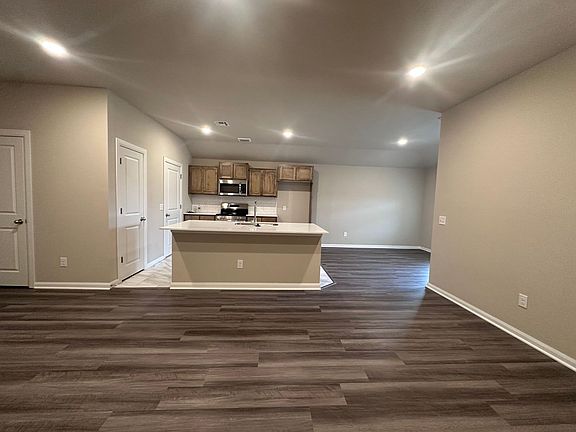 4th image of 9001 Washita Creek Dr