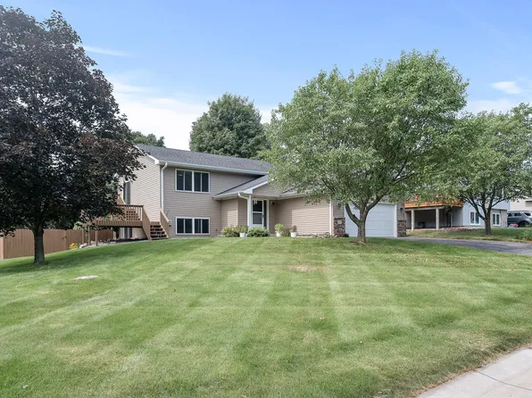 900 7th St, Jordan, MN 55352