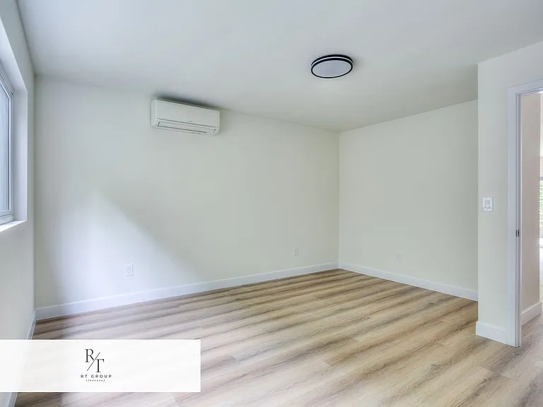 1032 S Golden West Ave #B — Photo 16