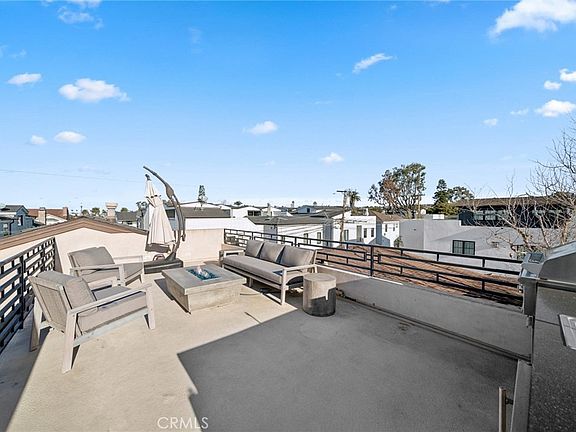 3rd image of 417 1/2 Poinsettia Ave
