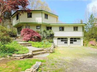 25 Coachman Pike, Ledyard, CT 06339