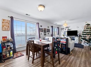 39 Willow St, Jersey City, NJ 07305