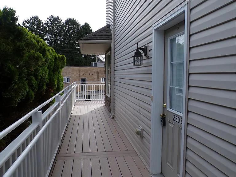 230 S Main St — Photo 2