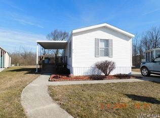 205 Pinewood Cir, Lima, OH 45804