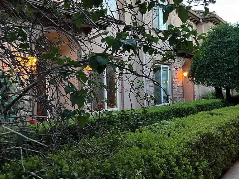 128 E Broadway #I — Photo 22