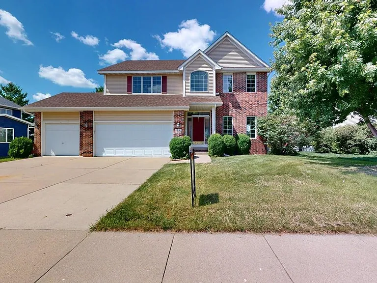 2917 Bayberry Rd — Photo 1