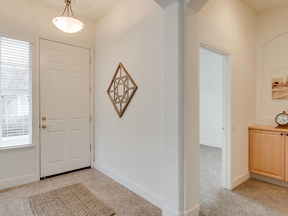 4th image of 3827 Park Dr