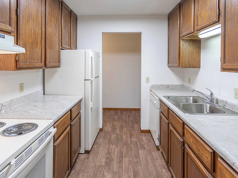 Eagle Ridge Apartments — Photo 32