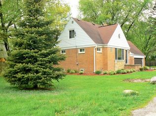 1370 Cary Rd, Algonquin, IL 60102