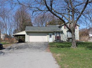 1078 Maiden Ln, Rochester, NY 14615