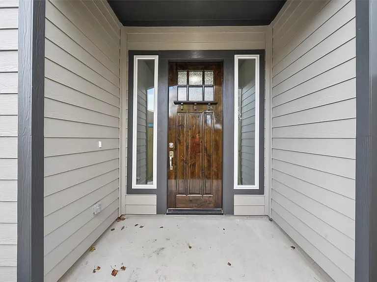 7242 Saint Augustine St #B — Photo 2