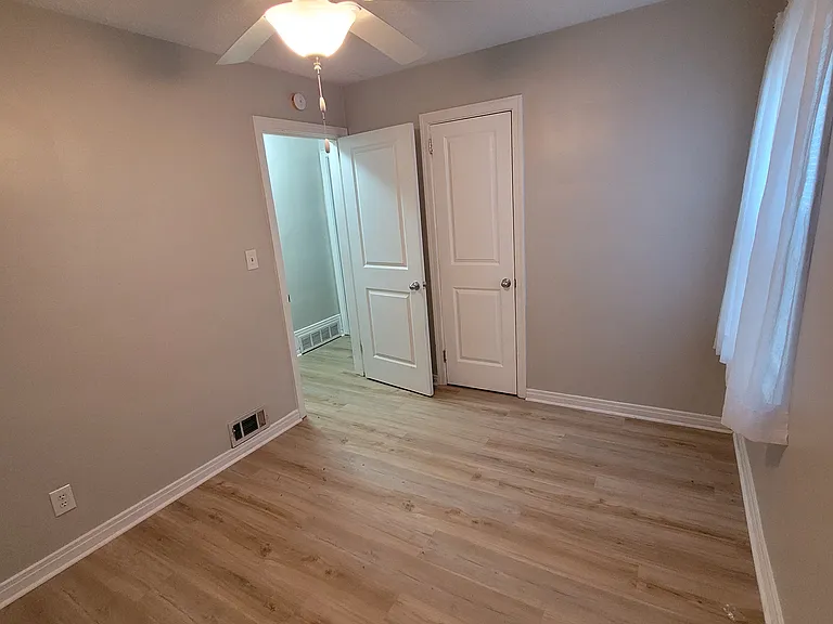 2469 Judson Ave — Photo 5