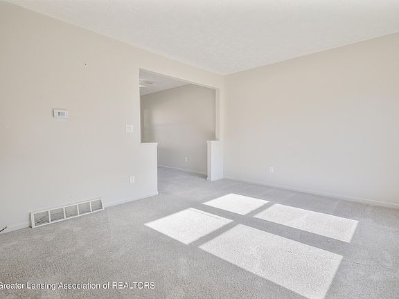 5th image of 1721 Maisonette Dr