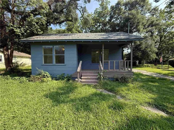 306 Hillside Dr, Chickasaw, AL 36611