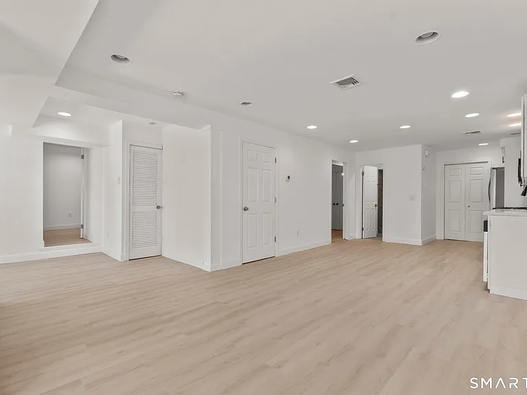 64 Soundview Ave #1 — Photo 5