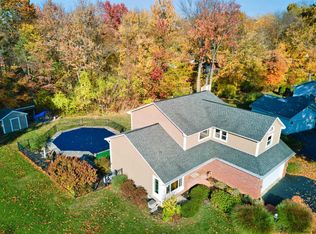 9 Clippership Ln, Waterford, NY 12188