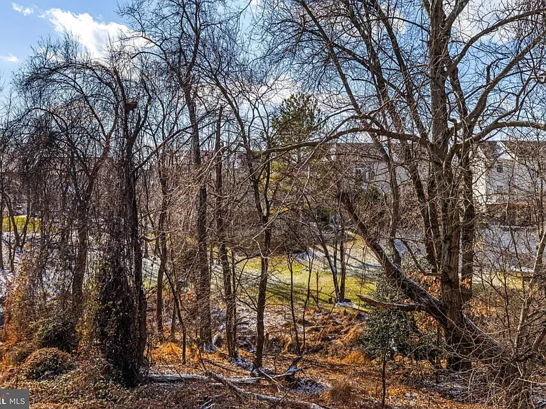 21 Sandstone Ct — Photo 34
