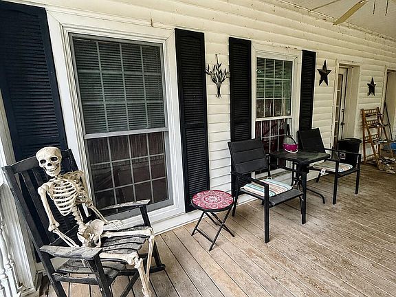 5th image of 2281 Red Haven Drive