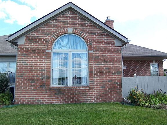 4th image of 16 Woodberry Dr