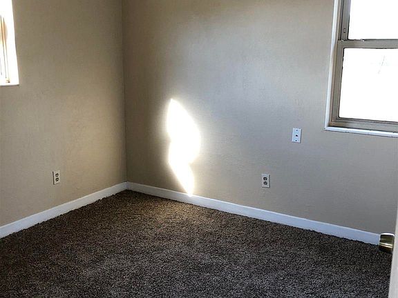 5th image of 706 Lagoon Dr