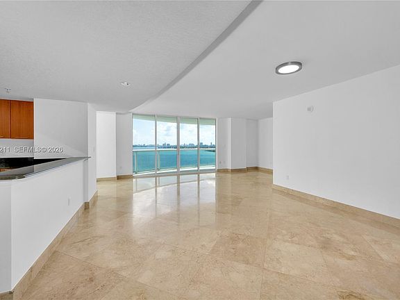 3rd image of 1800 N Bayshore Dr APT 1901