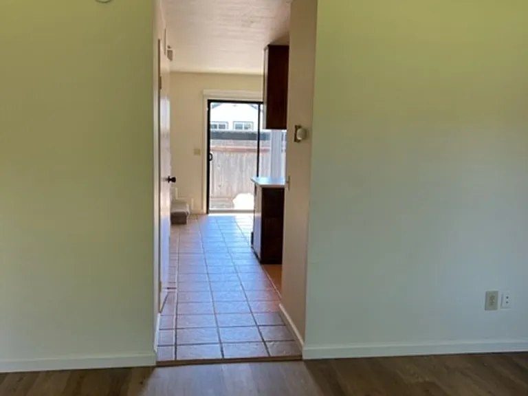 279 College View Dr — Photo 3