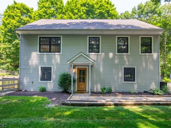3 Rocky Way, Hampton Twp., NJ 07860