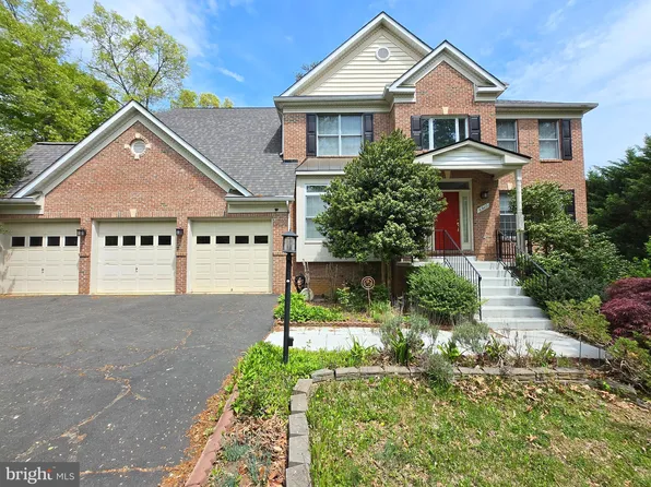 8910 Littleton St, Fairfax, VA 22032