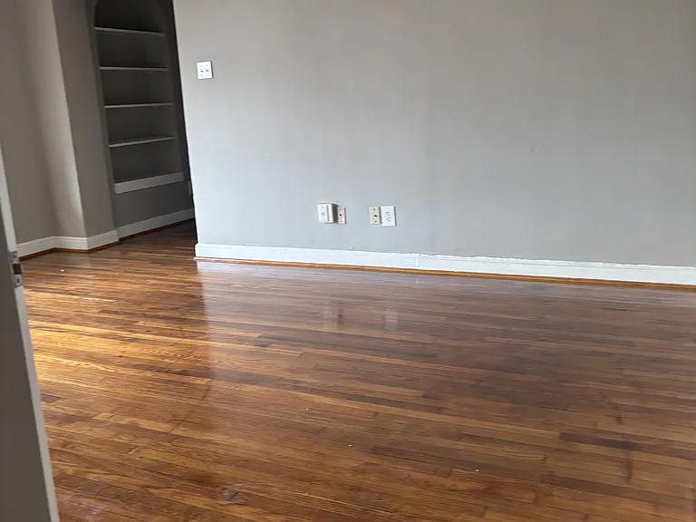 4800 Delano St — Photo 9