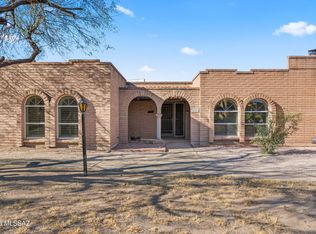 2402 N Shade Tree Cir, Tucson, AZ 85715