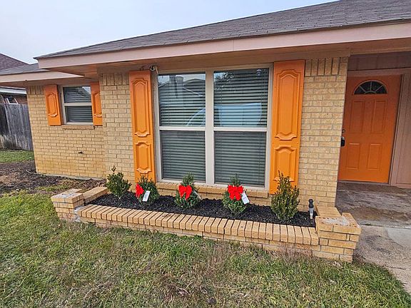 3rd image of 1521 Rocky Point Dr
