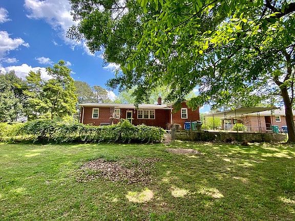 2nd image of 505 Beechwood Cir