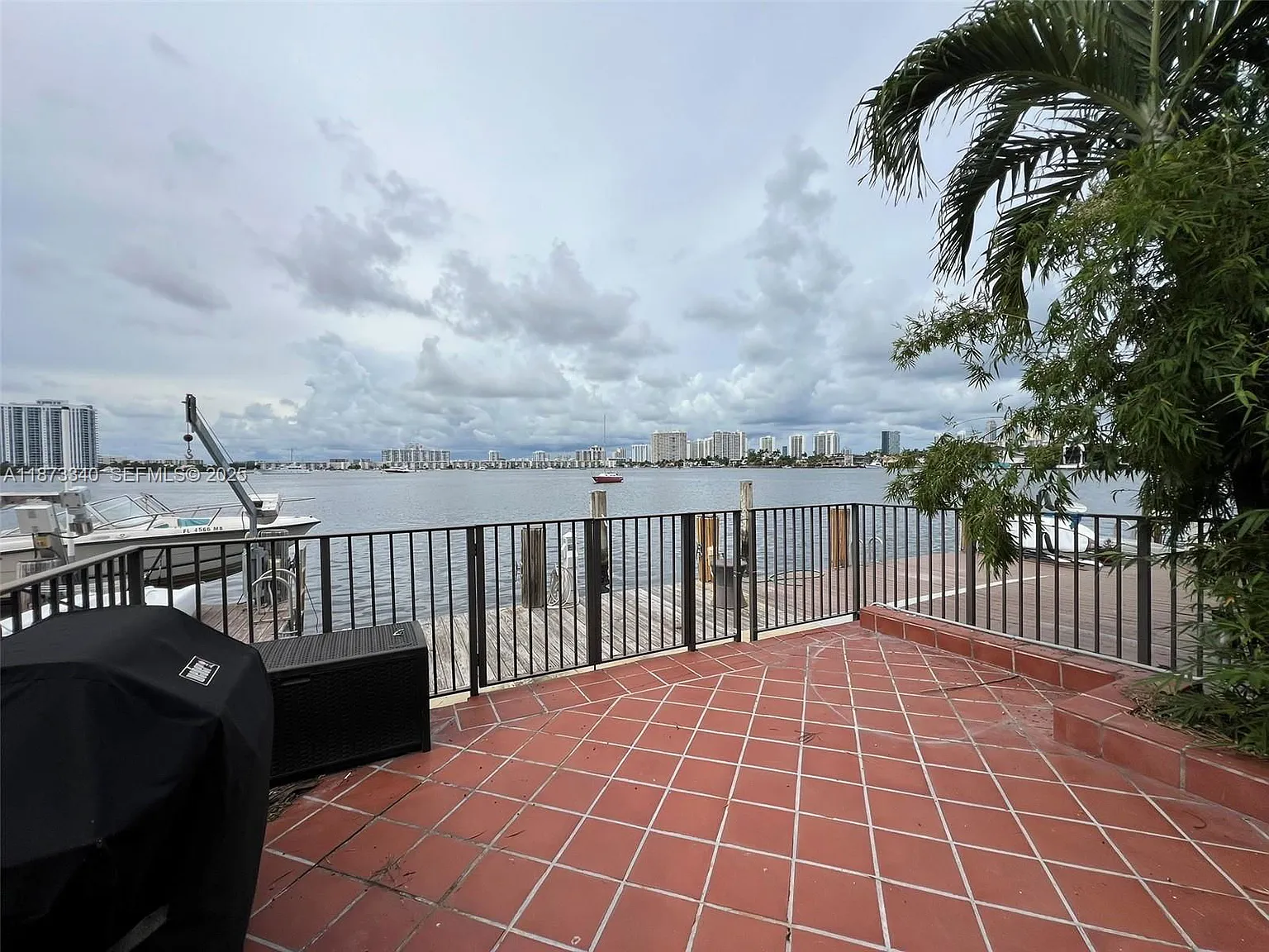 2 bed, 2.0 bath, 1550 sqft, $4,450 — Photo 3