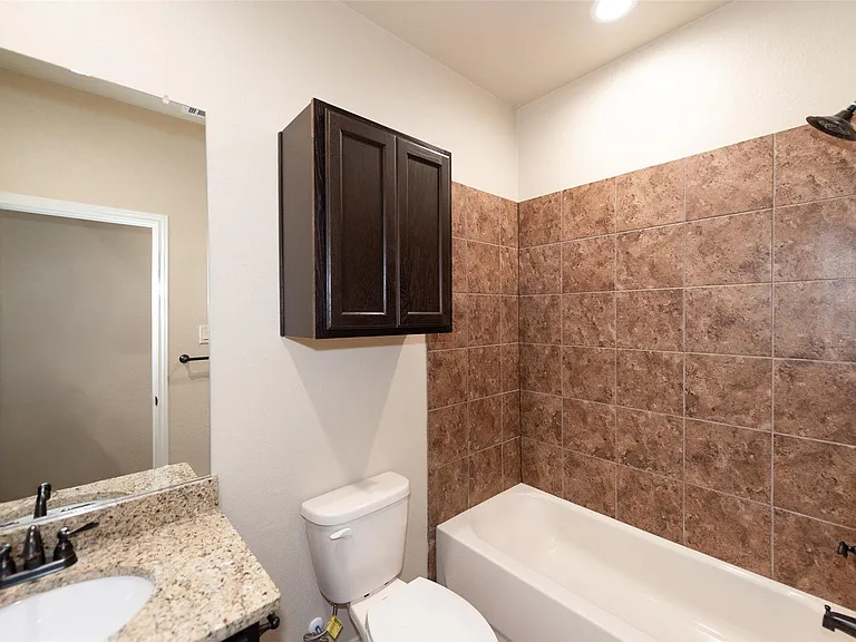 245 Joanne Loop #B — Photo 16