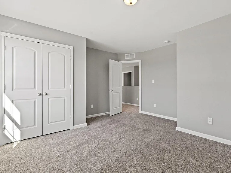 186 Oxford Landing Dr — Photo 18