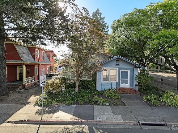 3rd image of 901 7th Street