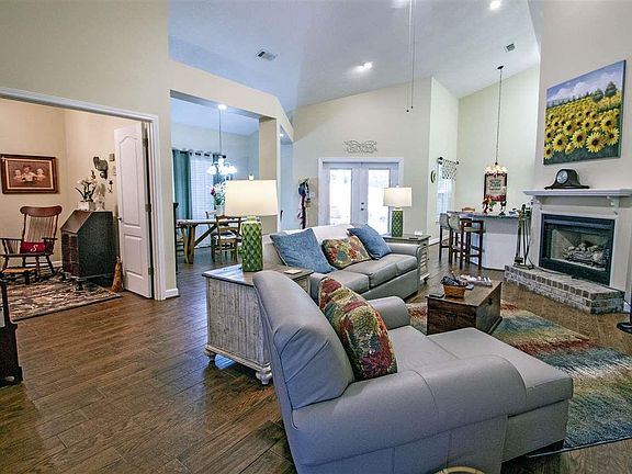 4th image of 6341 Summer Lakes Ln