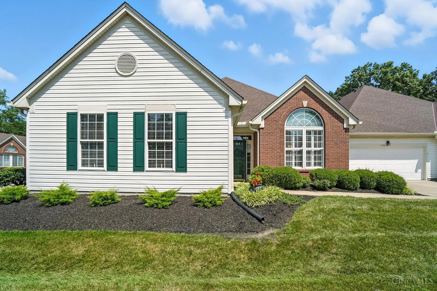 1302 Traverse Creek Dr photo 1