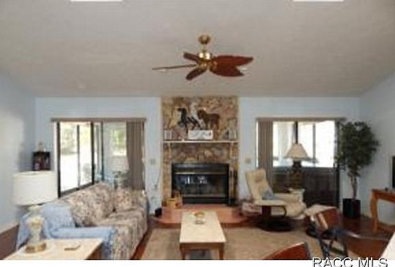 3rd image of 116 E Country Club Dr