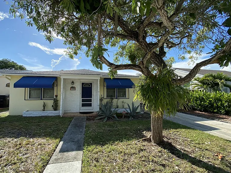 1209 N M St — Photo 2