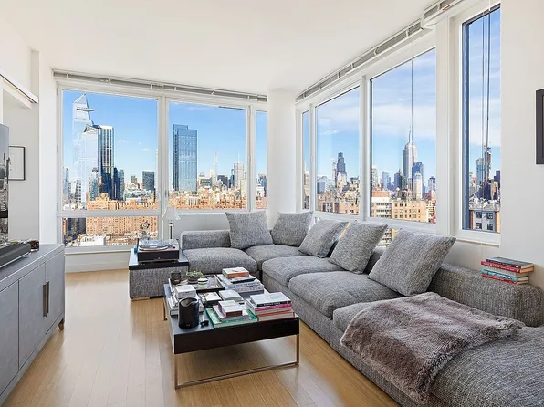 450 W 17th St APT 2503, New York, NY 10011