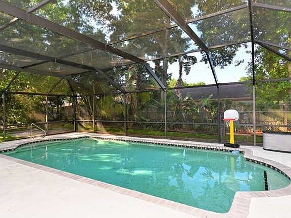 3rd image of 6756 Mauna Loa Blvd